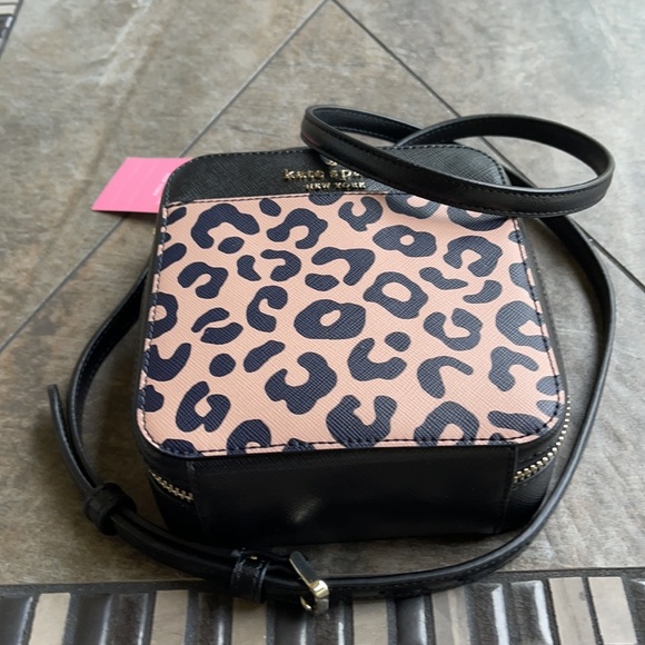Kate Spade daisy graphic leopard vanity crossbody - Picture 2 of 16
